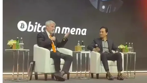 抓住比特币低谷机遇！凯西·伍德豪掷2000万加码投资Coinbase与Circle股票，布局数字货币新风口！